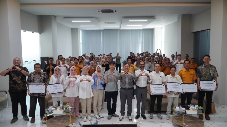 Agung Putra University (APU) menggelar General Lecture bersama Prof. Akira Kurisaki dari NAIST Jepang untuk memperluas wawasan riset.